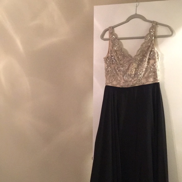 Dresses & Skirts - Fancy gown